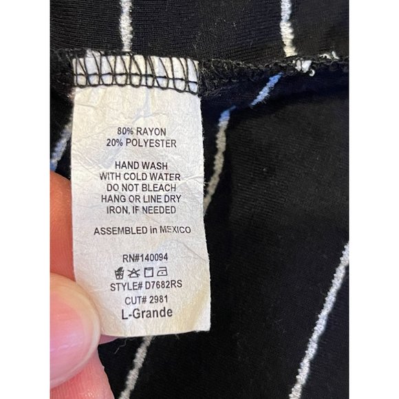 Jessica Simpson Women Striped Wrap Maxi Dress Embroidery Tie Waist Black White L - Picture 6 of 6